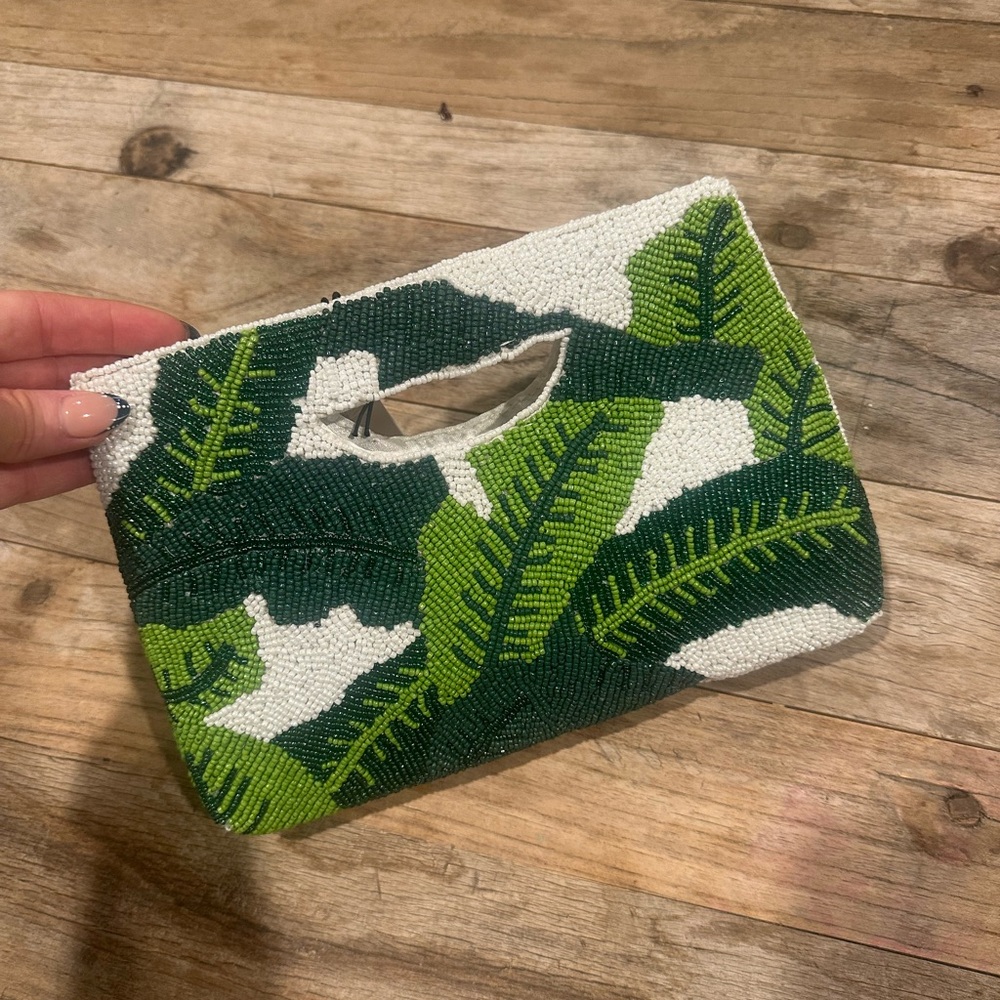 ✅✅ Viral Beaded Leaf Pattern Clutch